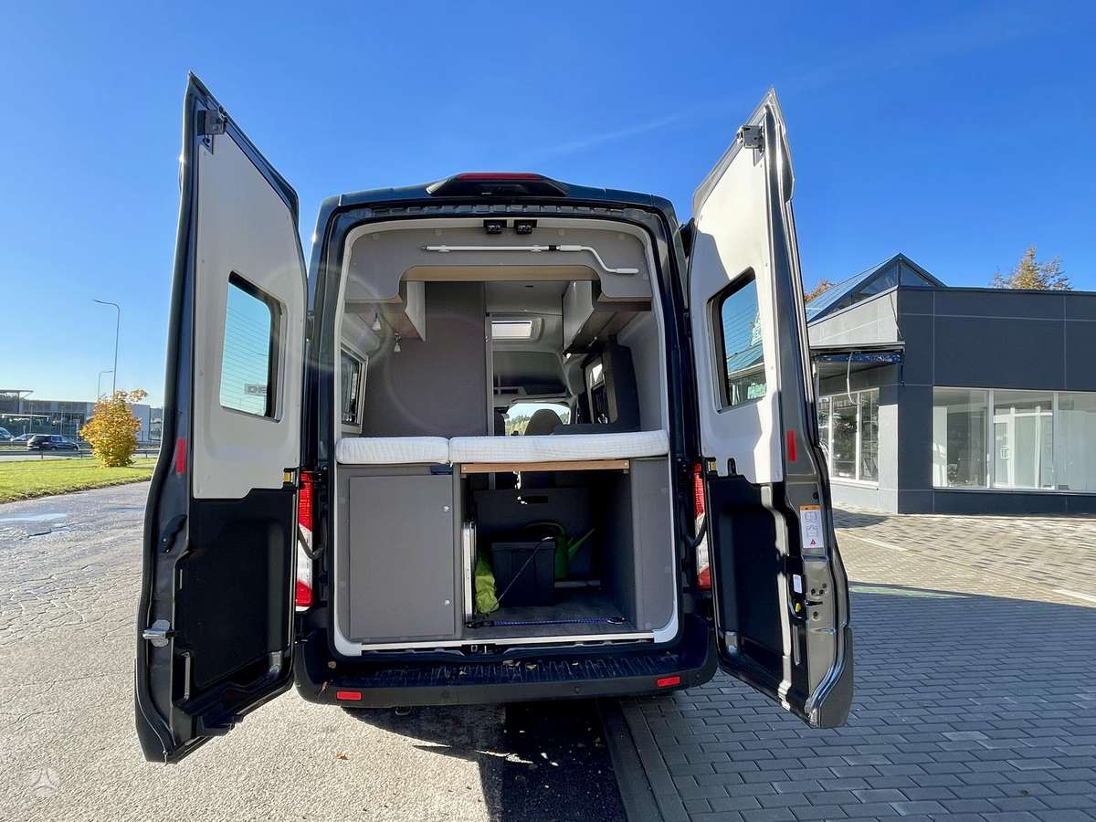 LMC Innovan 590C, туристическиe автомобили