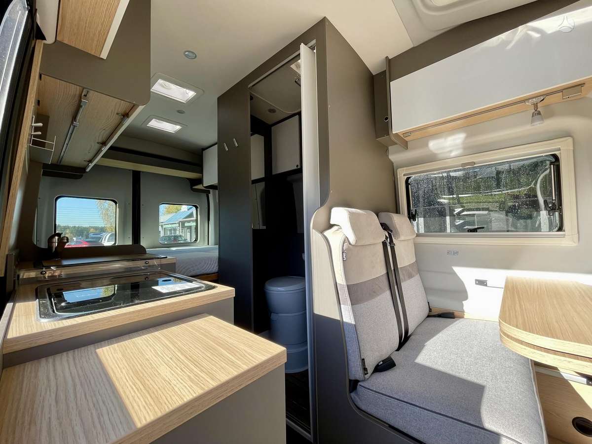 LMC Innovan 590C, туристическиe автомобили