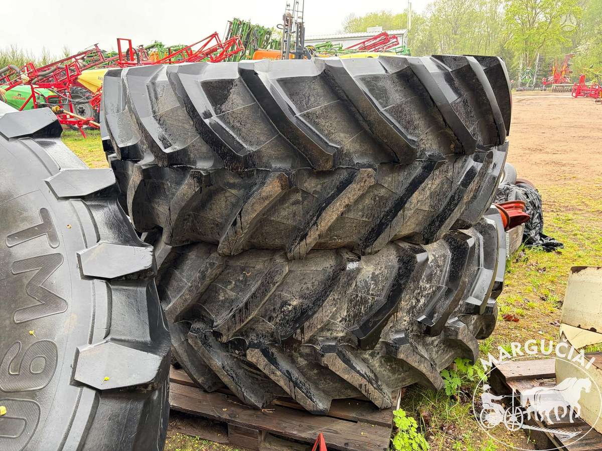 John Deere Ratų komplektas traktoriui