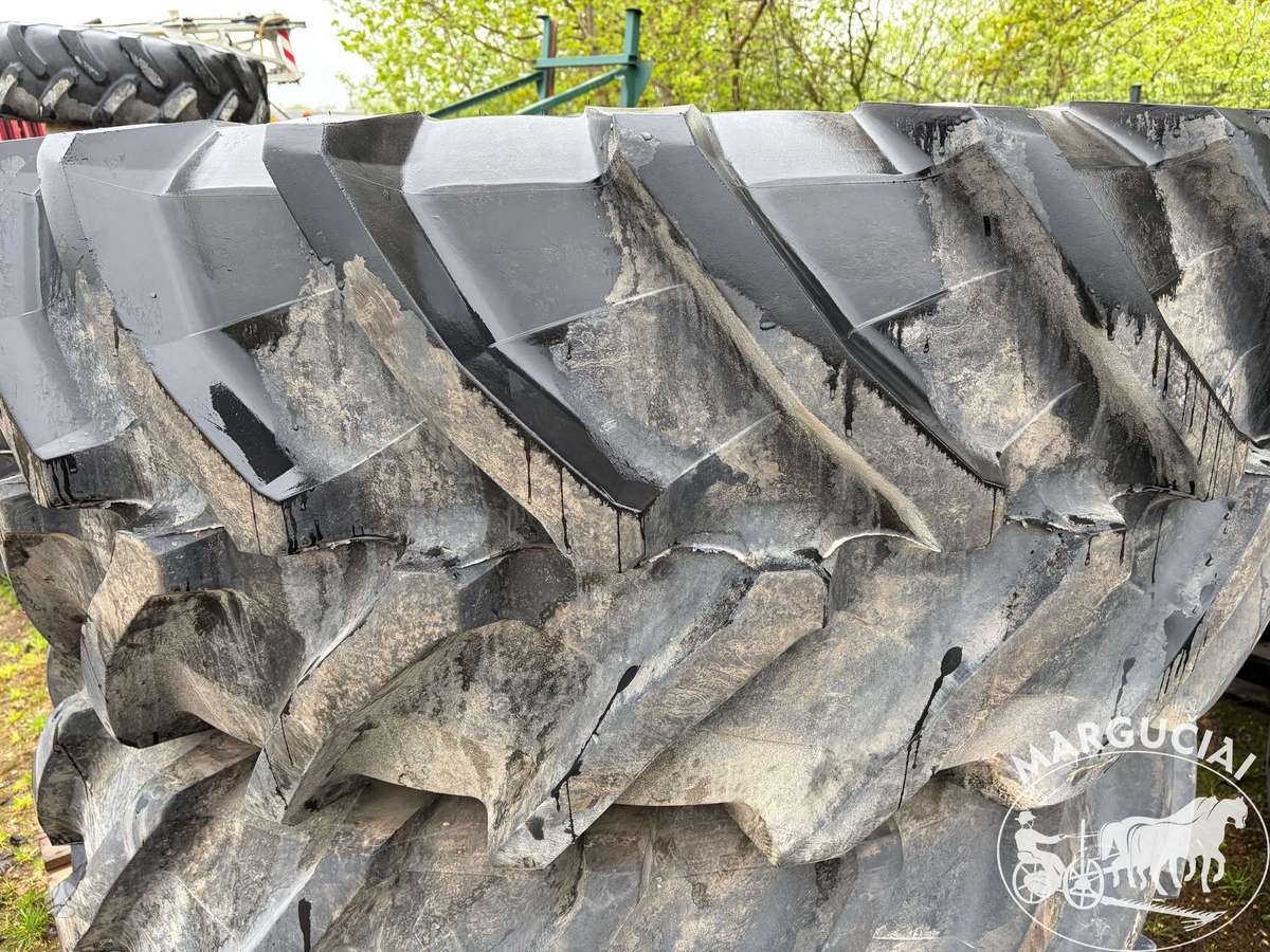 John Deere Ratų komplektas traktoriui
