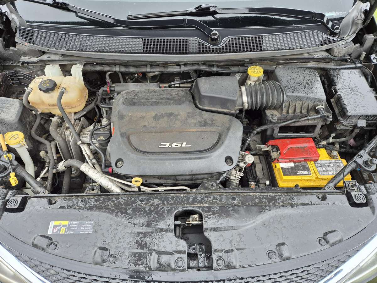 Chrysler Pacifica dalimis