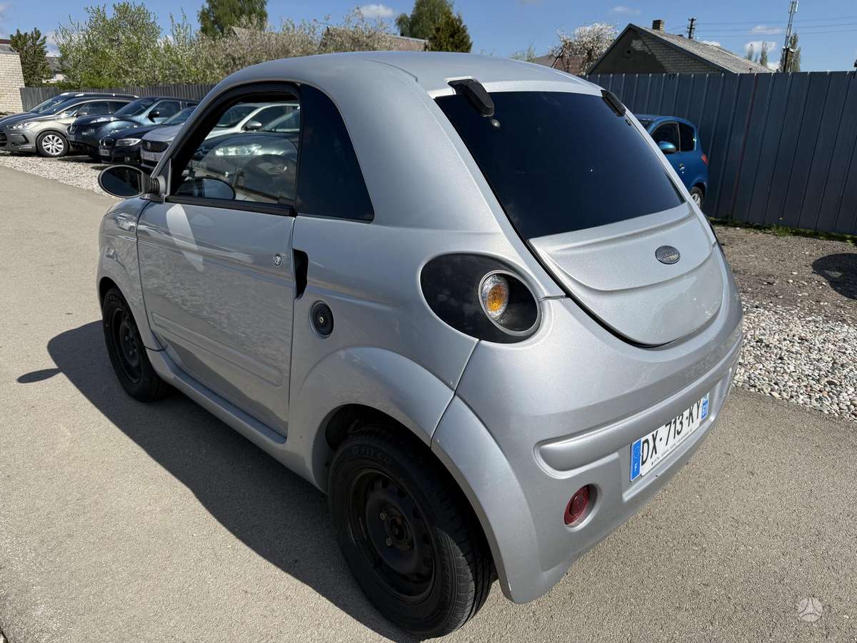 Microcar DUE, 0.5 l., hečbekas