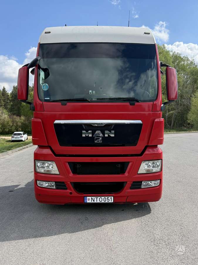 MAN TGX-440 MEGA, 2 miegamosios vietos