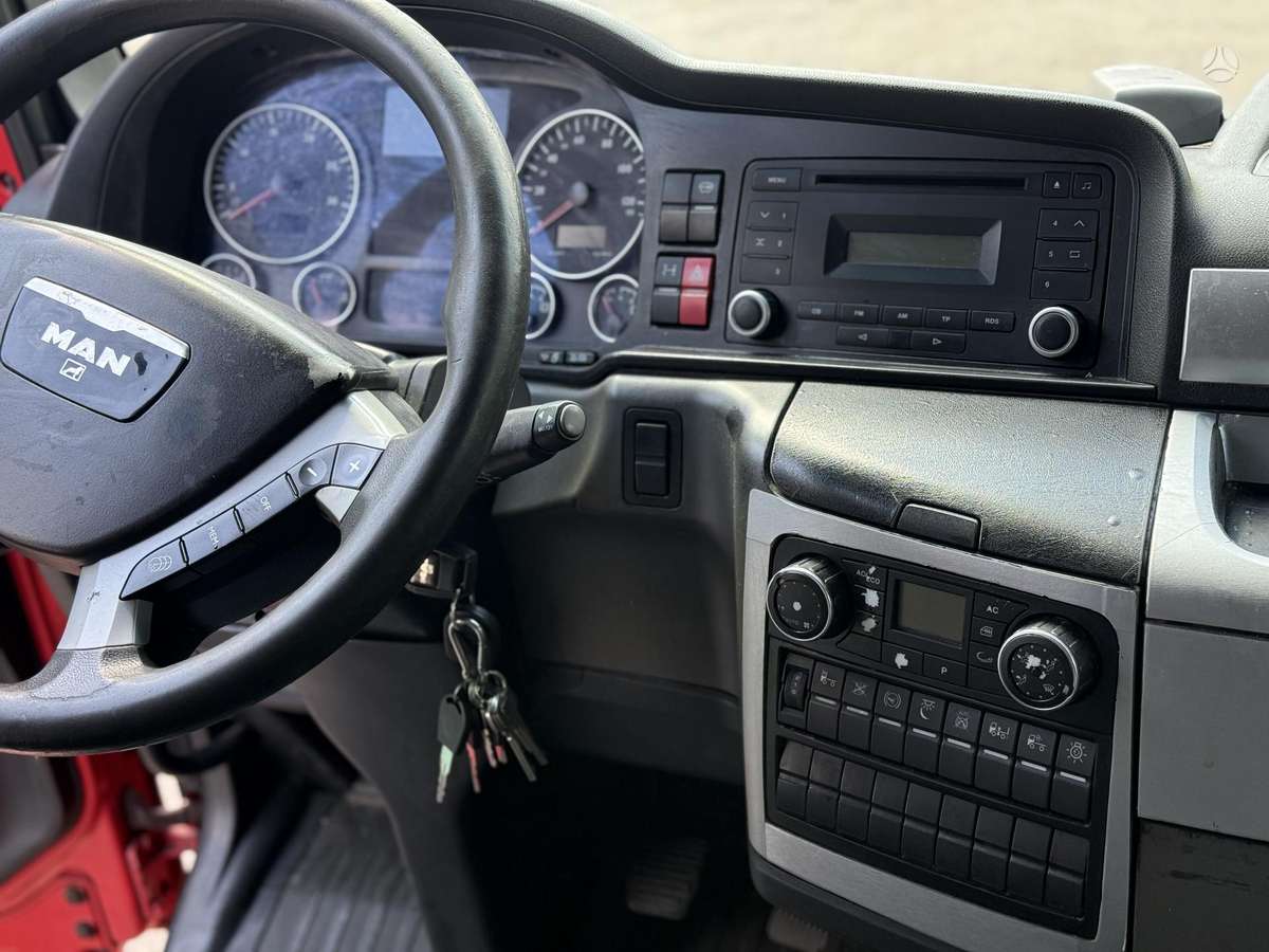 MAN TGX-440 MEGA, double sleeper