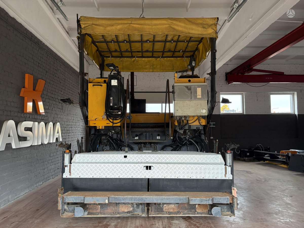 Titan 325 EPM, paving machinery