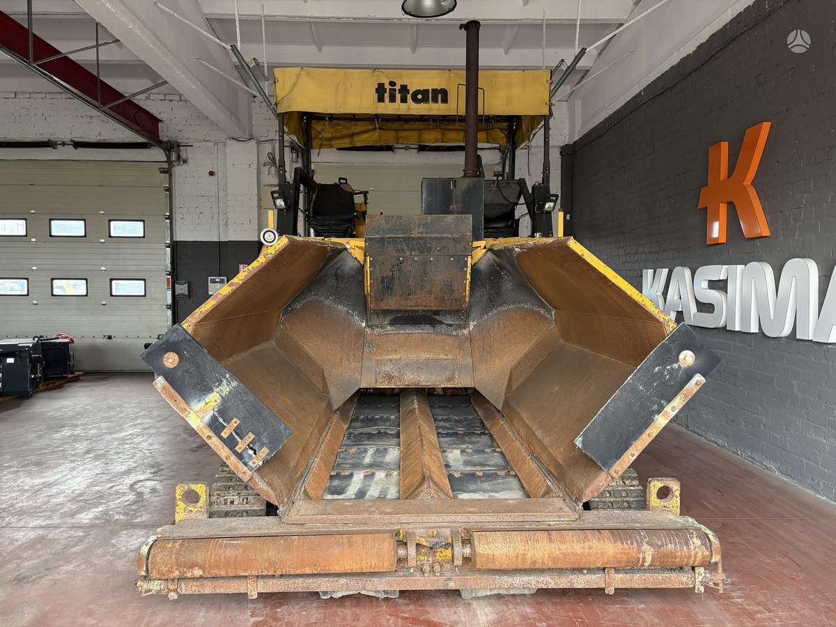 Titan 325 EPM, paving machinery