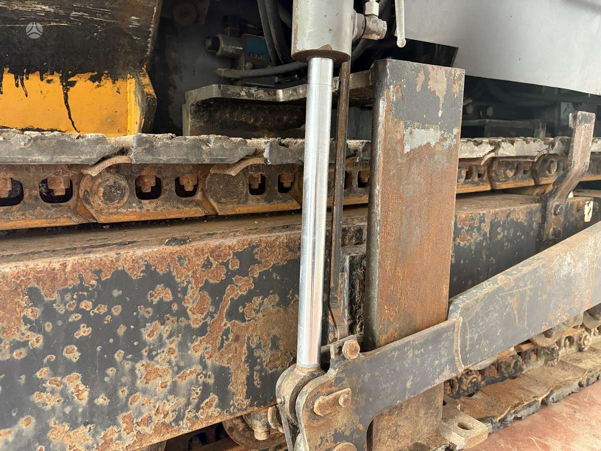 Titan 325 EPM, paving machinery