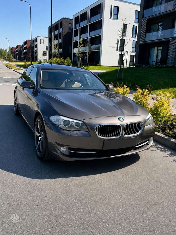 BMW 520, 2.0 l., Седан
