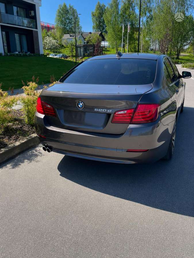 BMW 520, 2.0 l., Седан