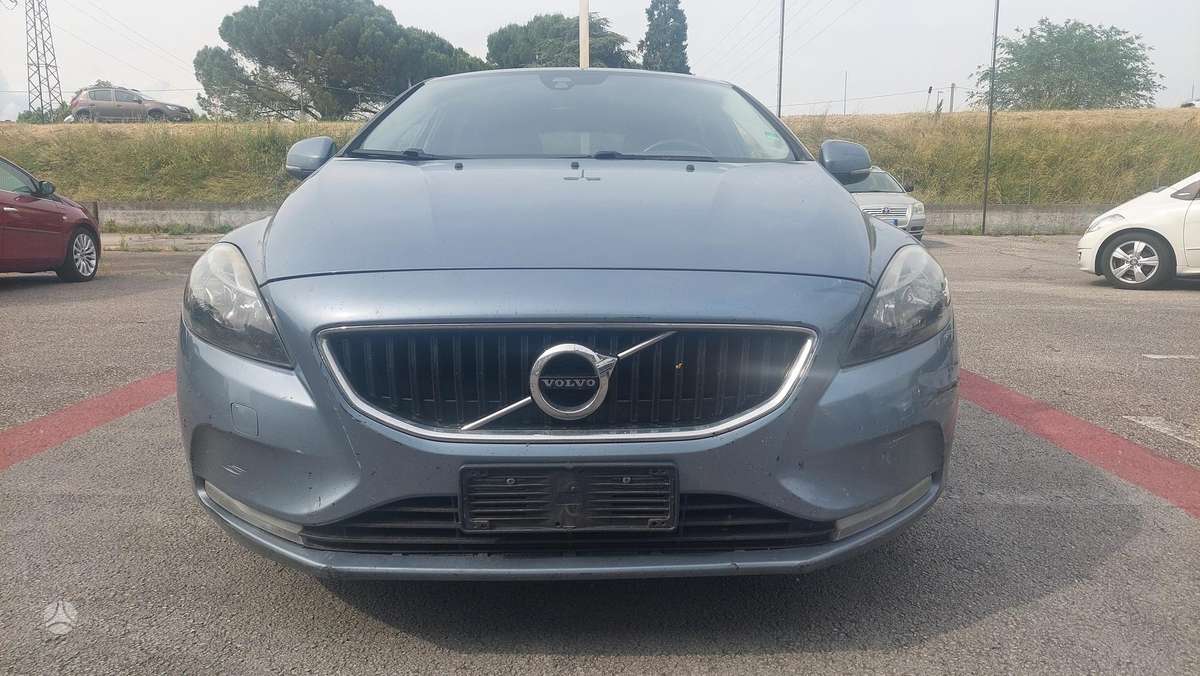 Volvo V40, 2.0 l., hatchback
