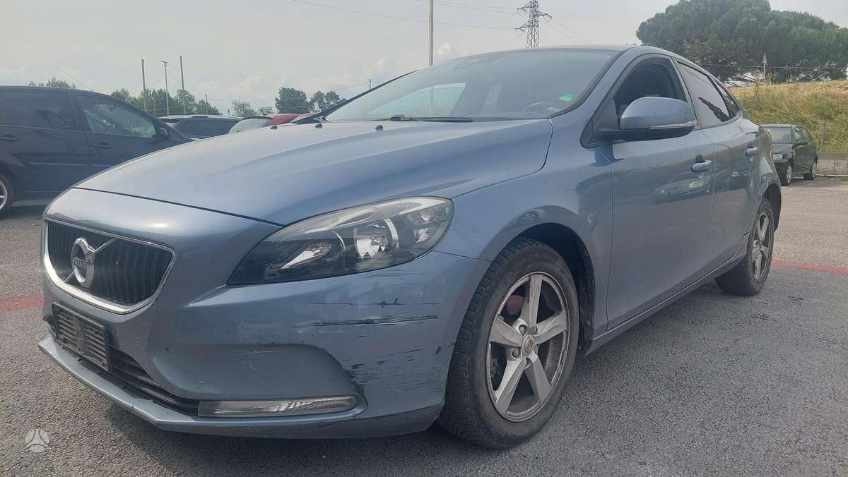 Volvo V40, 2.0 l., Хэтчбек