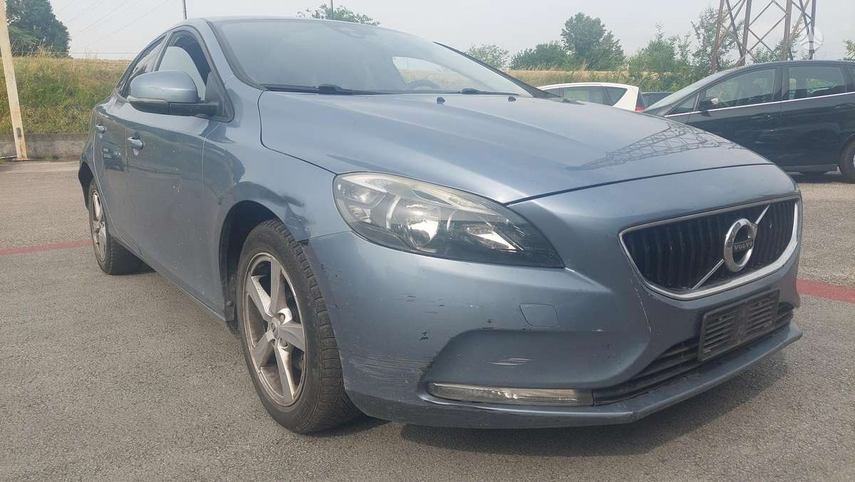 Volvo V40, 2.0 l., Хэтчбек