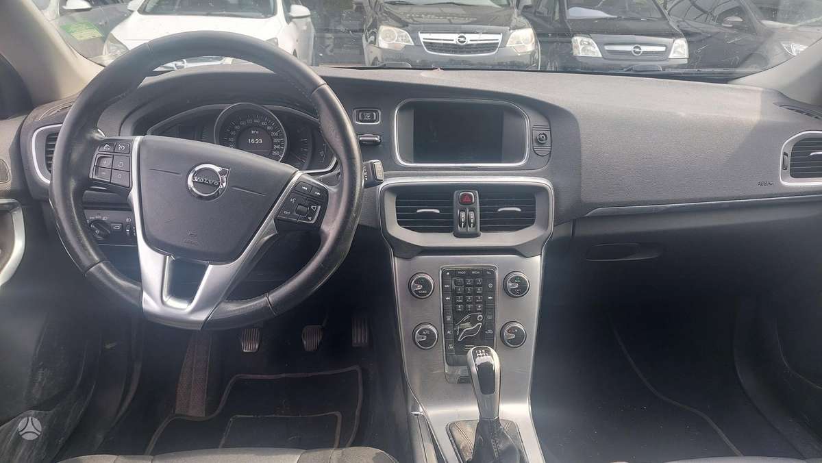 Volvo V40, 2.0 l., Хэтчбек