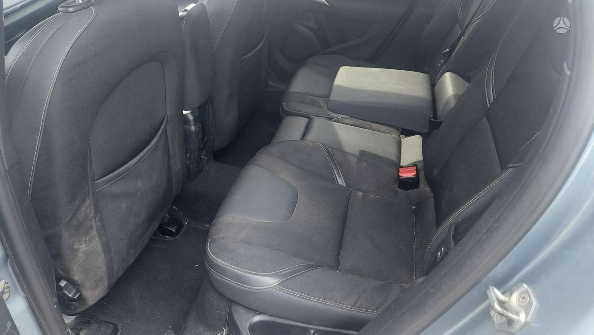Volvo V40, 2.0 l., Хэтчбек