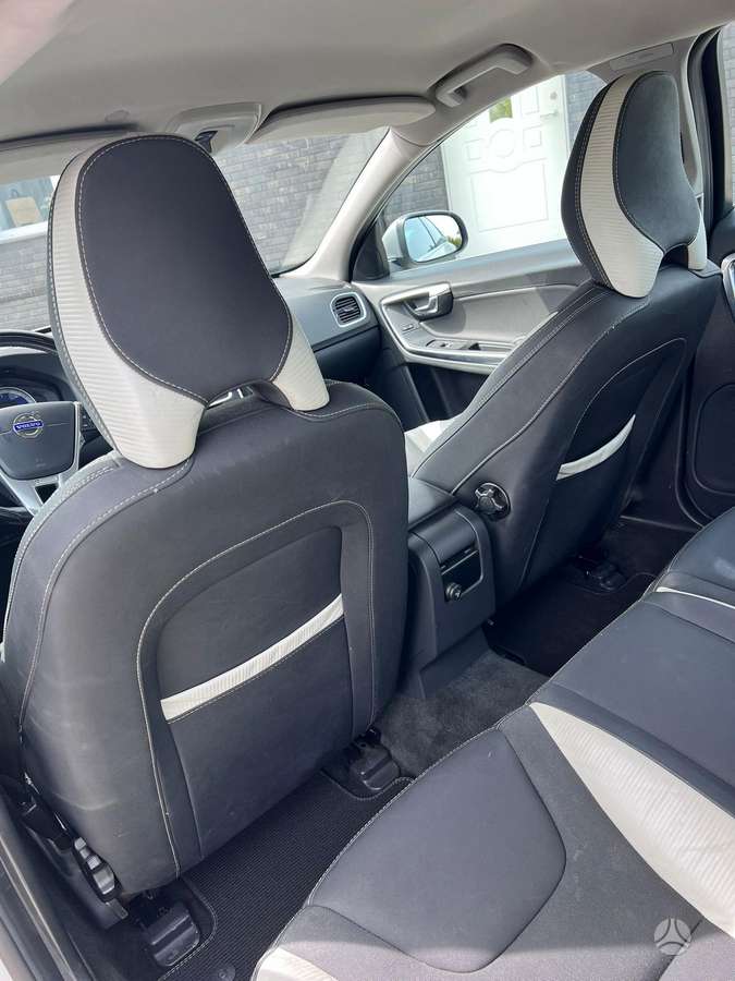 Volvo S60, 2.0 l., Седан