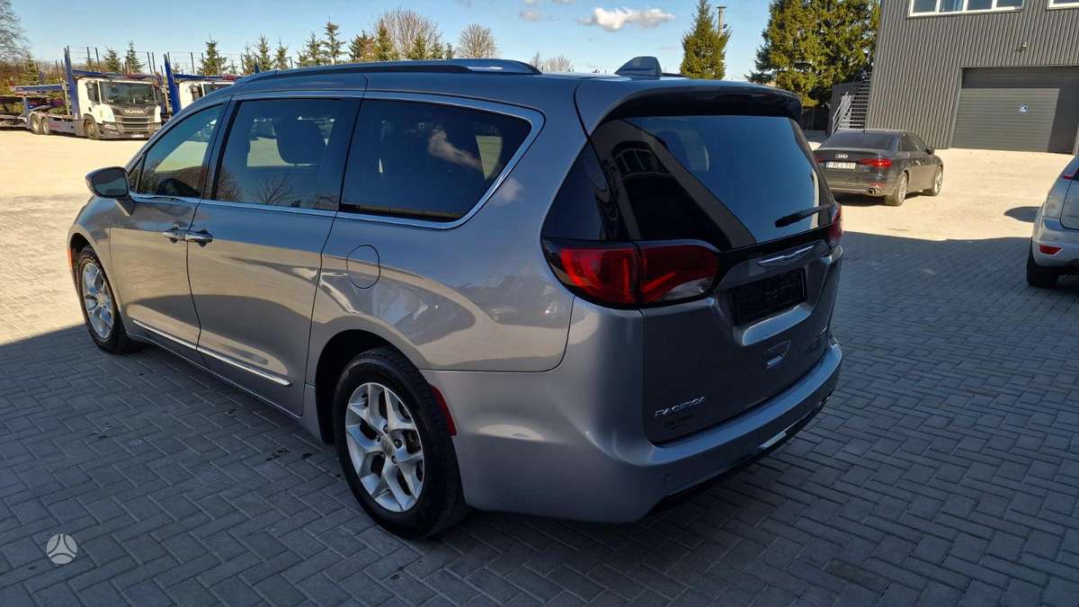Chrysler Pacifica, 3.6 l., Минивэн