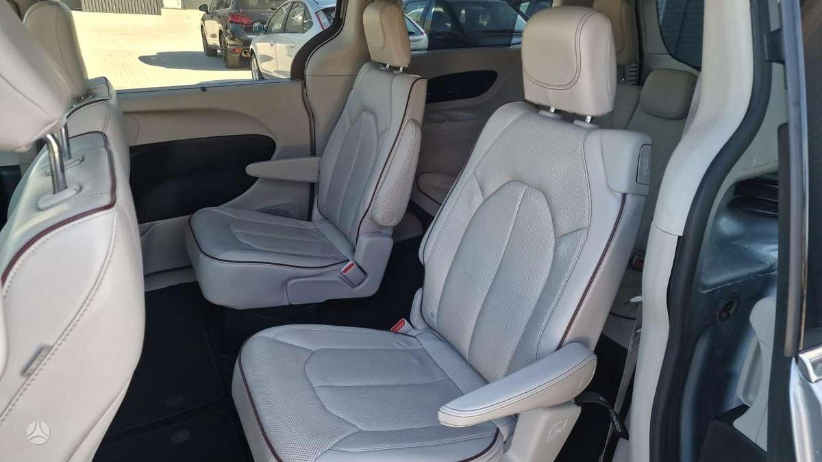 Chrysler Pacifica, 3.6 l., Минивэн