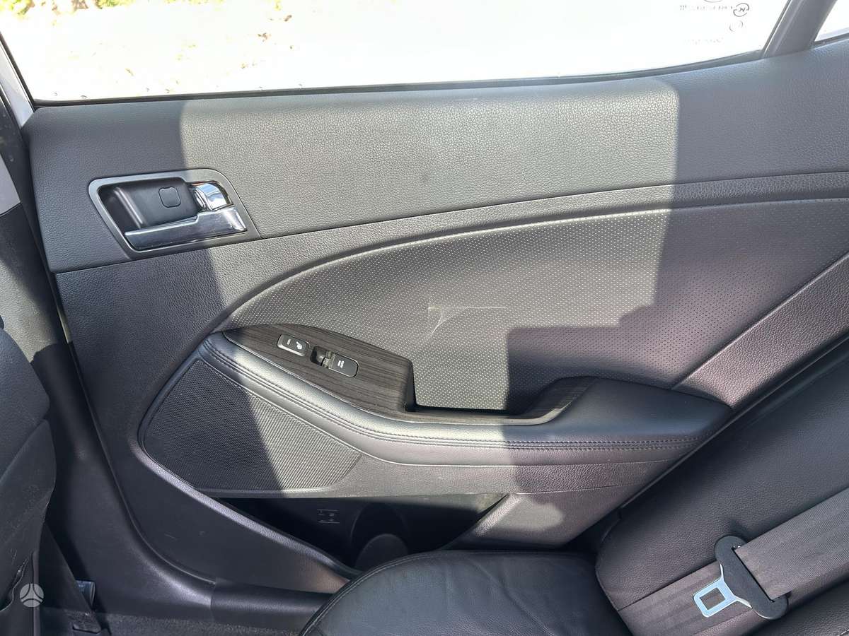 Kia Optima, 1.7 l., sedanas