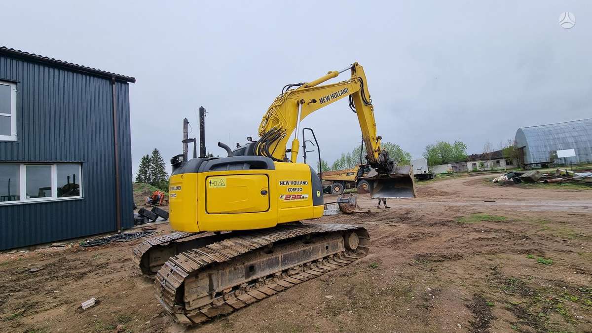 New Holland KOBELCO E235BSR-2, 3D SISTEMA, экскаваторы