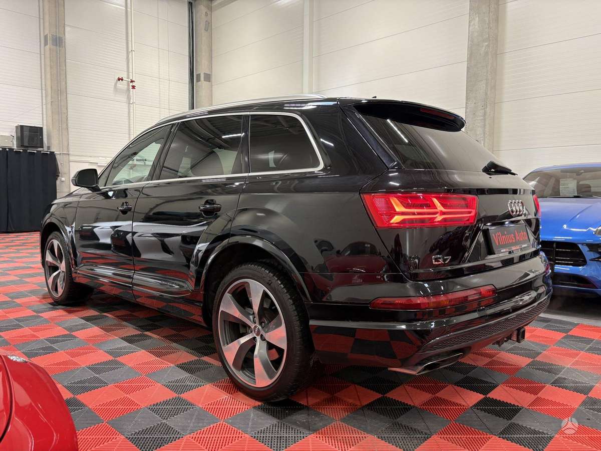 Audi Q7, 2.0 l., Внедорожник / Кроссовер
