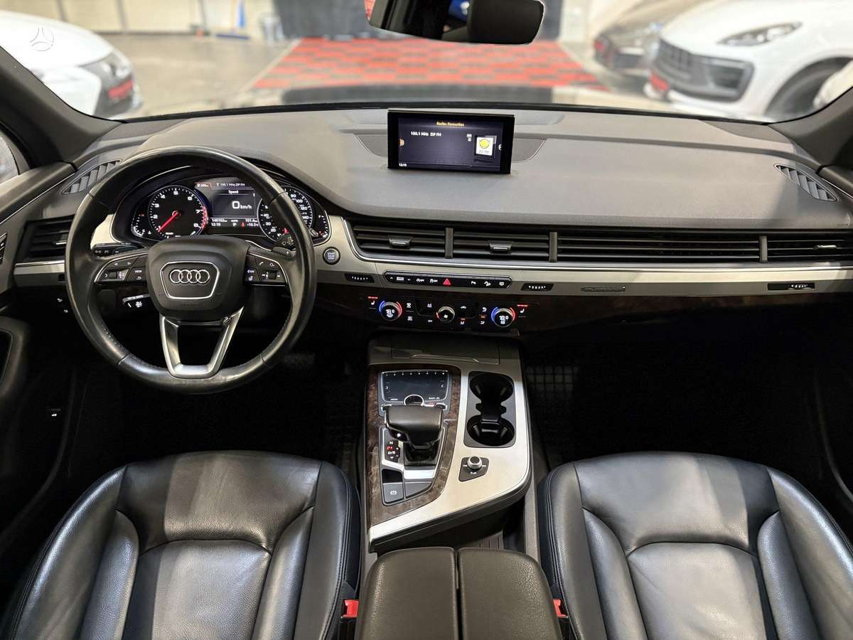 Audi Q7, 2.0 l., Внедорожник / Кроссовер