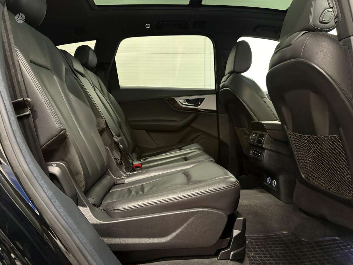 Audi Q7, 2.0 l., Внедорожник / Кроссовер