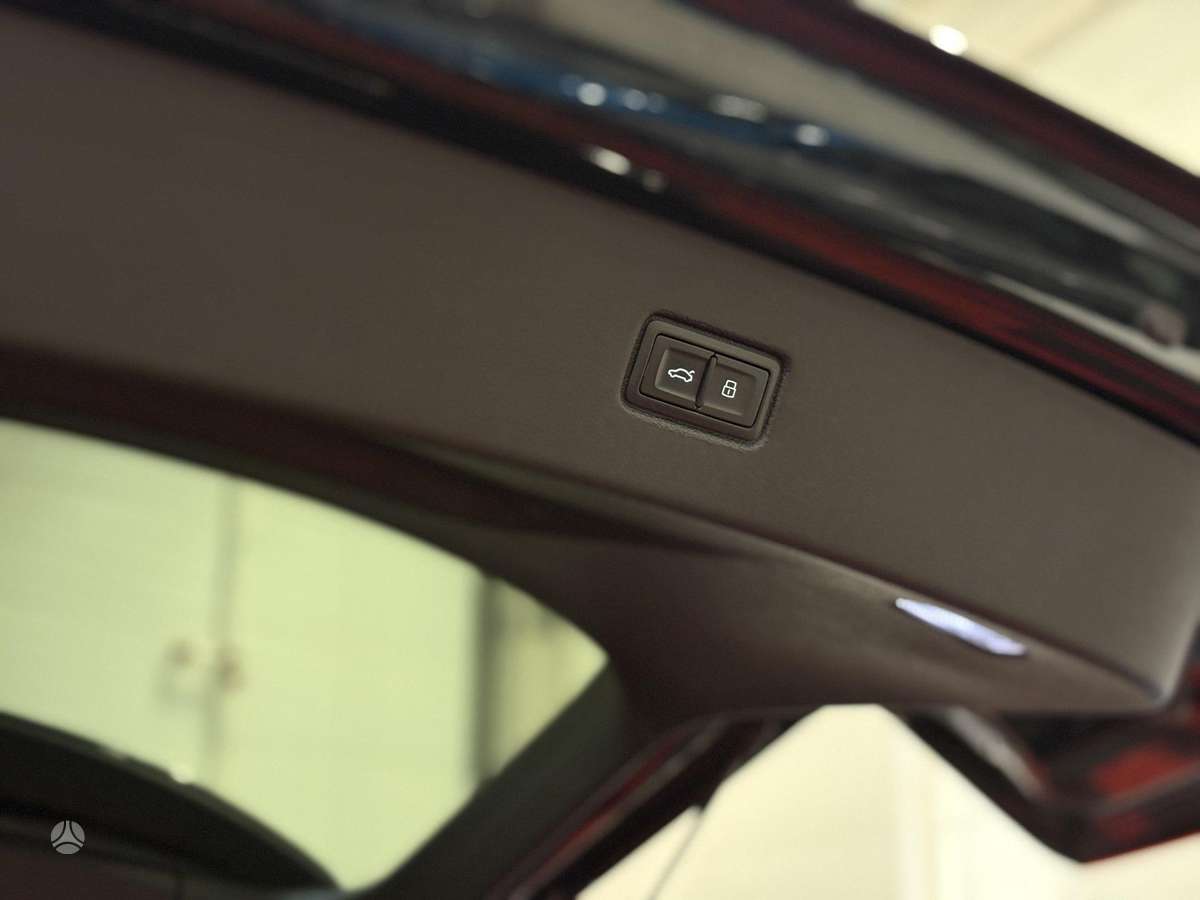 Audi Q7, 2.0 l., off-road / crossover