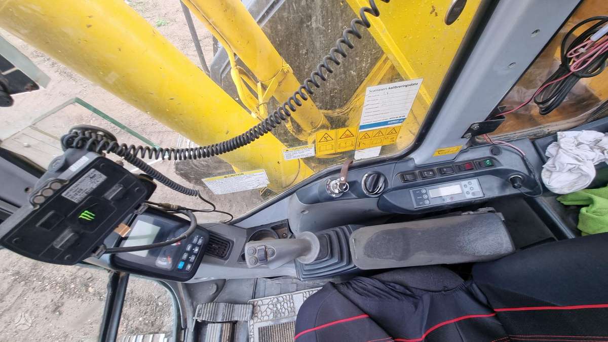 New Holland KOBELCO E235BSR-2, 3D SISTEMA, экскаваторы