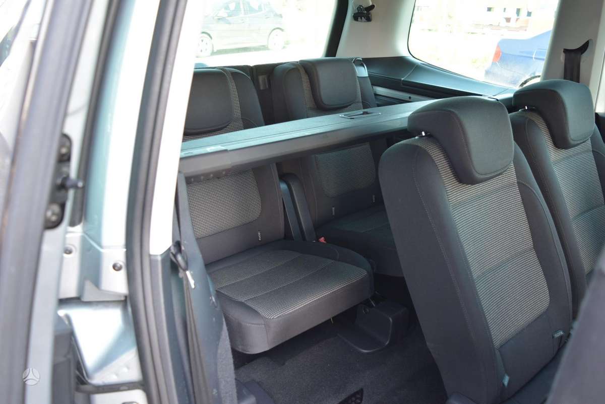 Volkswagen Sharan - 12