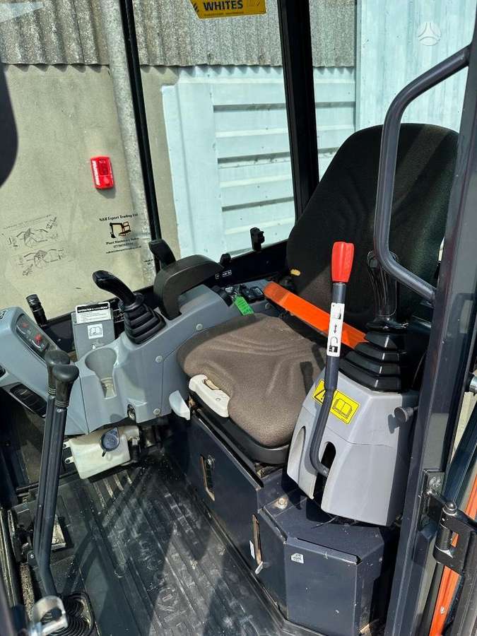 Kubota U 27, mini ekskavatoriai