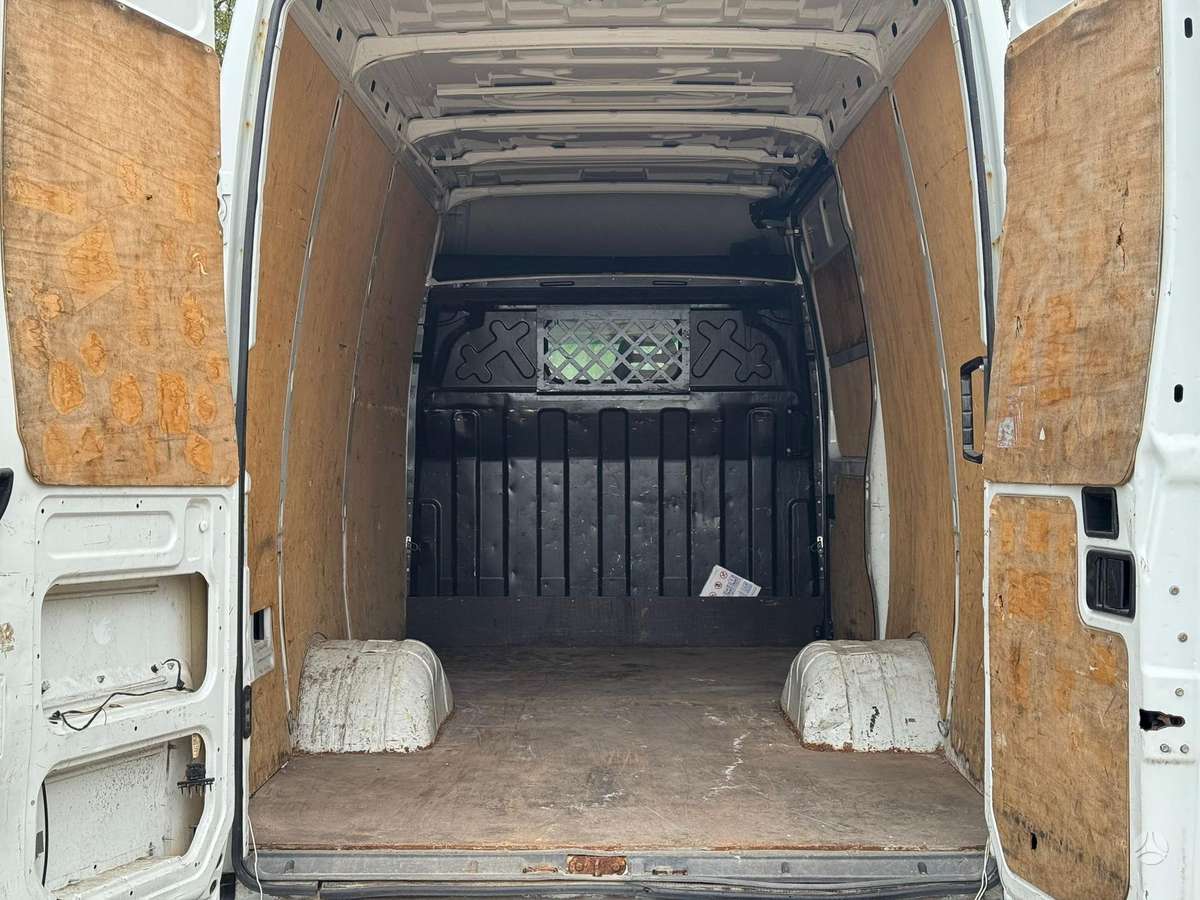 Iveco Daily, 2.3 l., cargo van