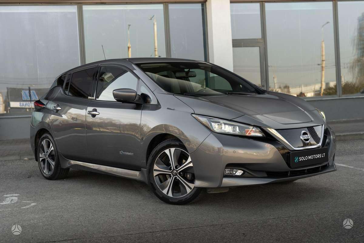 Nissan Leaf, hatchback