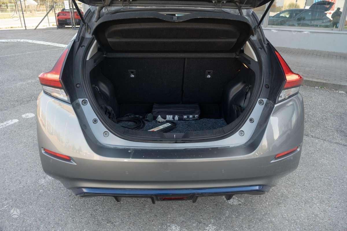 Nissan Leaf, Хэтчбек