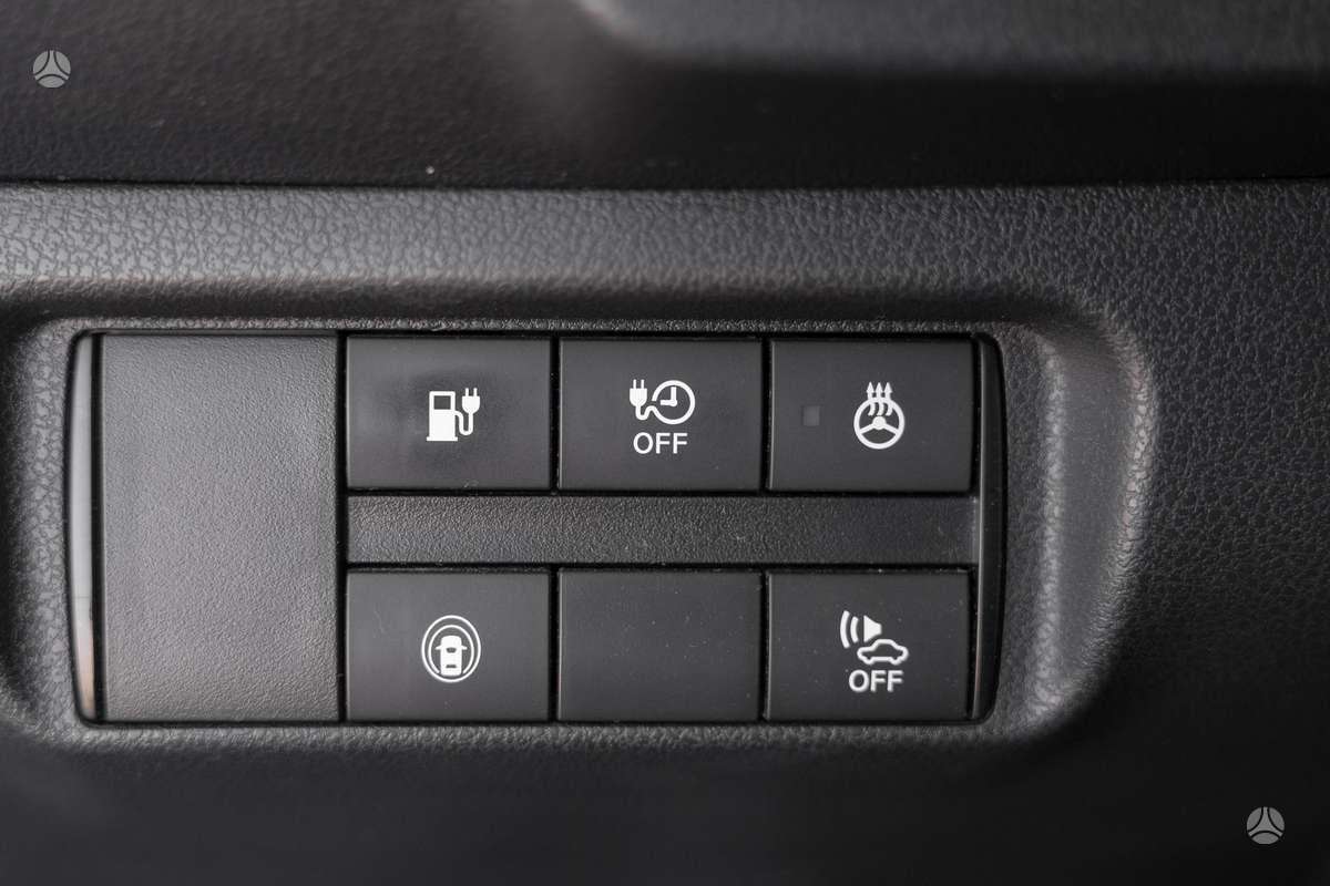 Nissan Leaf, hatchback