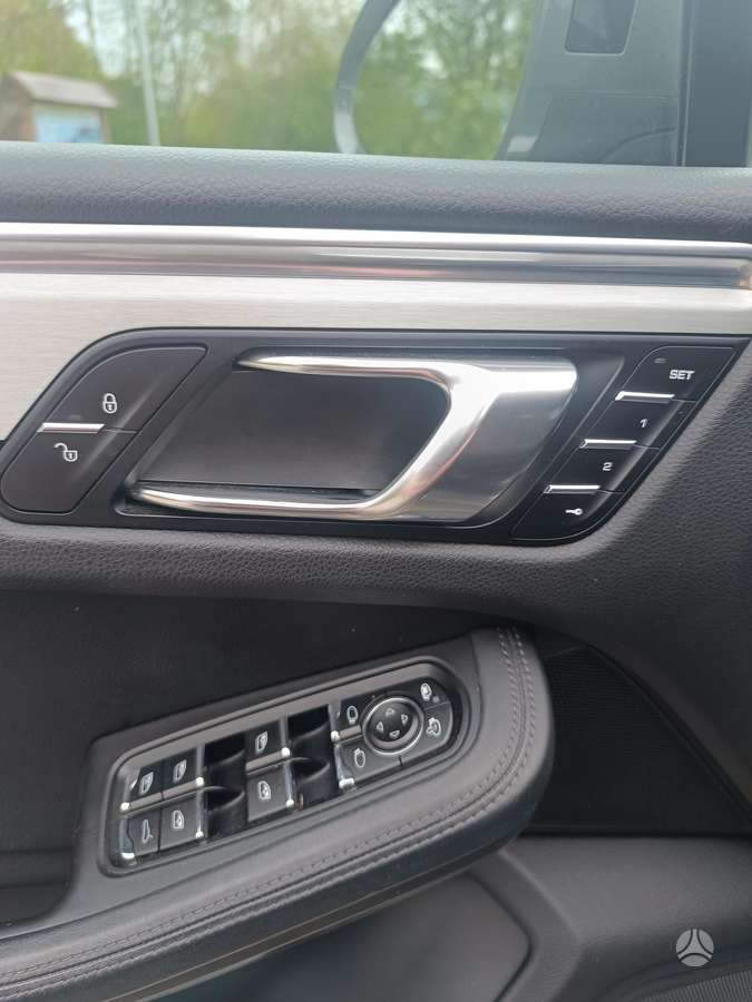 Porsche Macan - 6