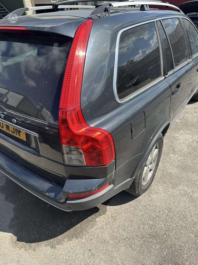 Volvo XC90 dalimis. Detaliu pristatymas