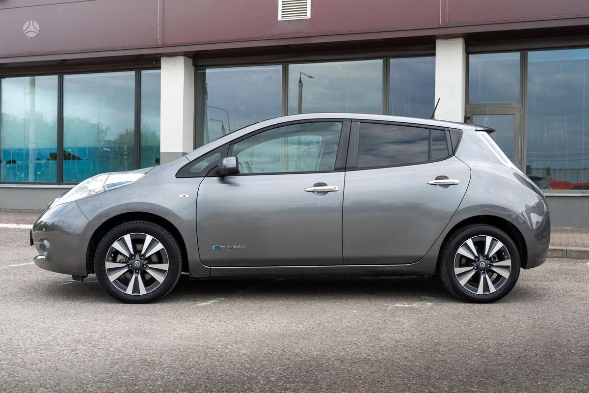 Nissan Leaf, Хэтчбек