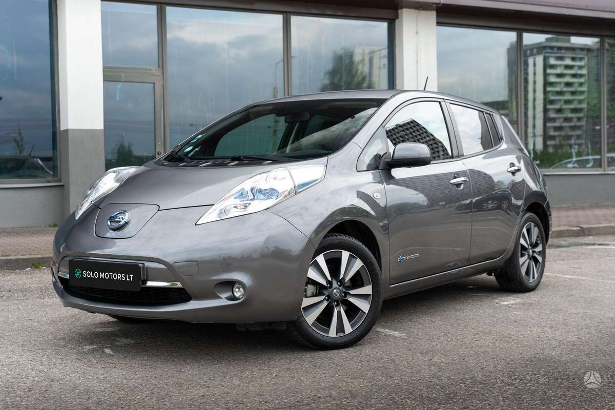 Nissan Leaf, hatchback