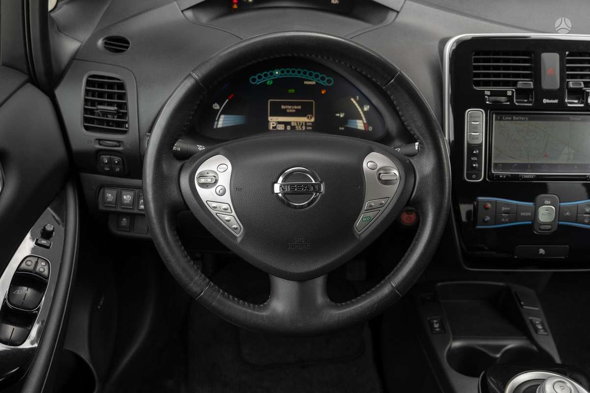 Nissan Leaf, Хэтчбек