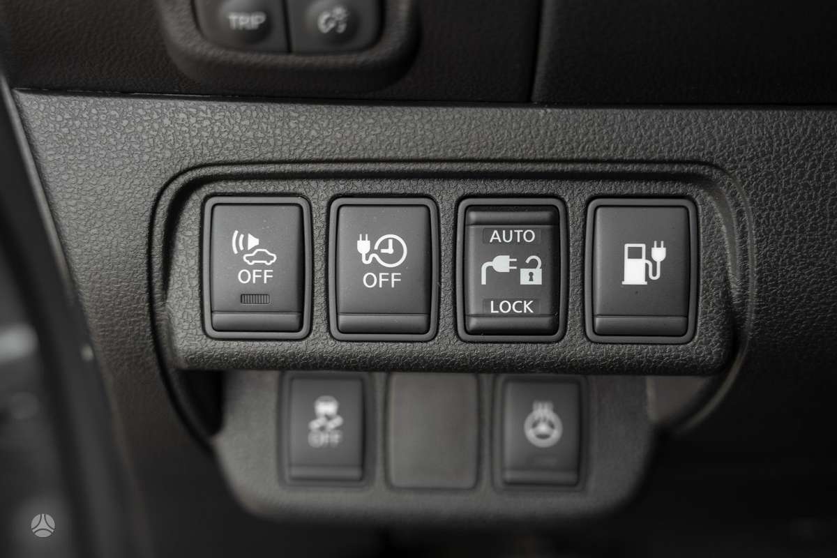 Nissan Leaf, hatchback