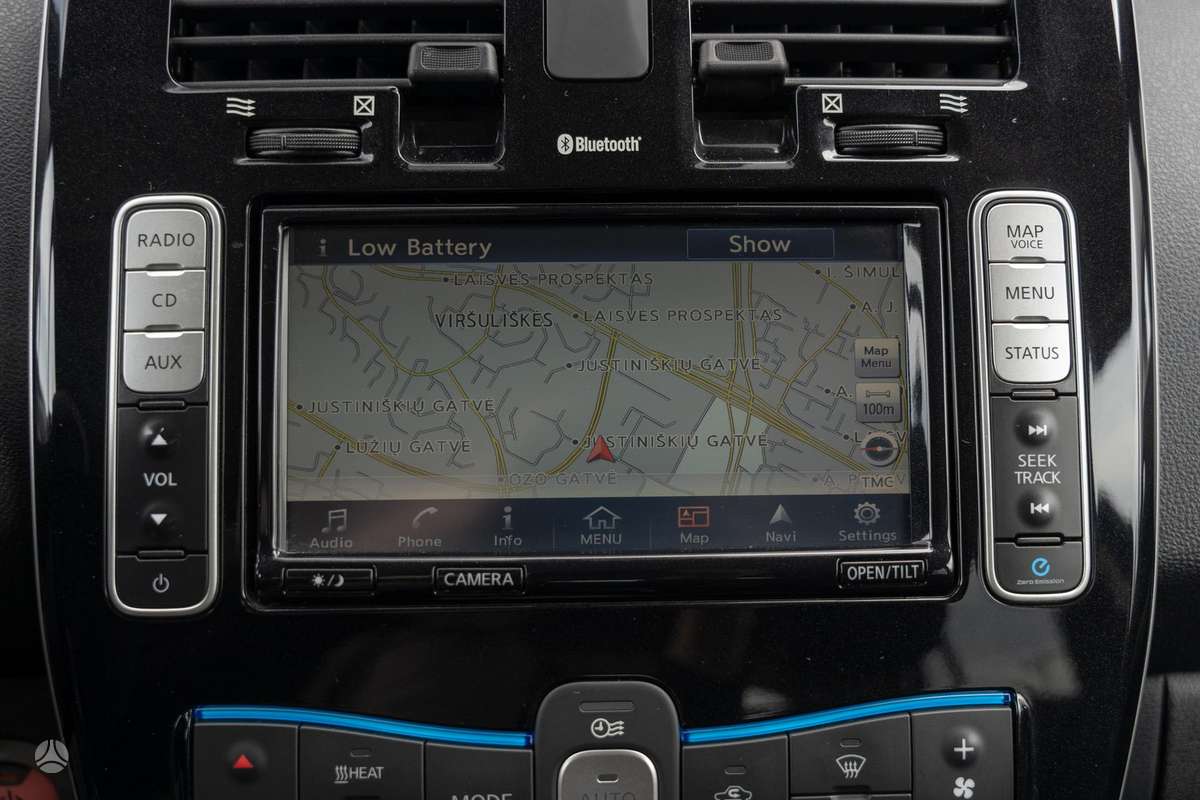 Nissan Leaf, hatchback