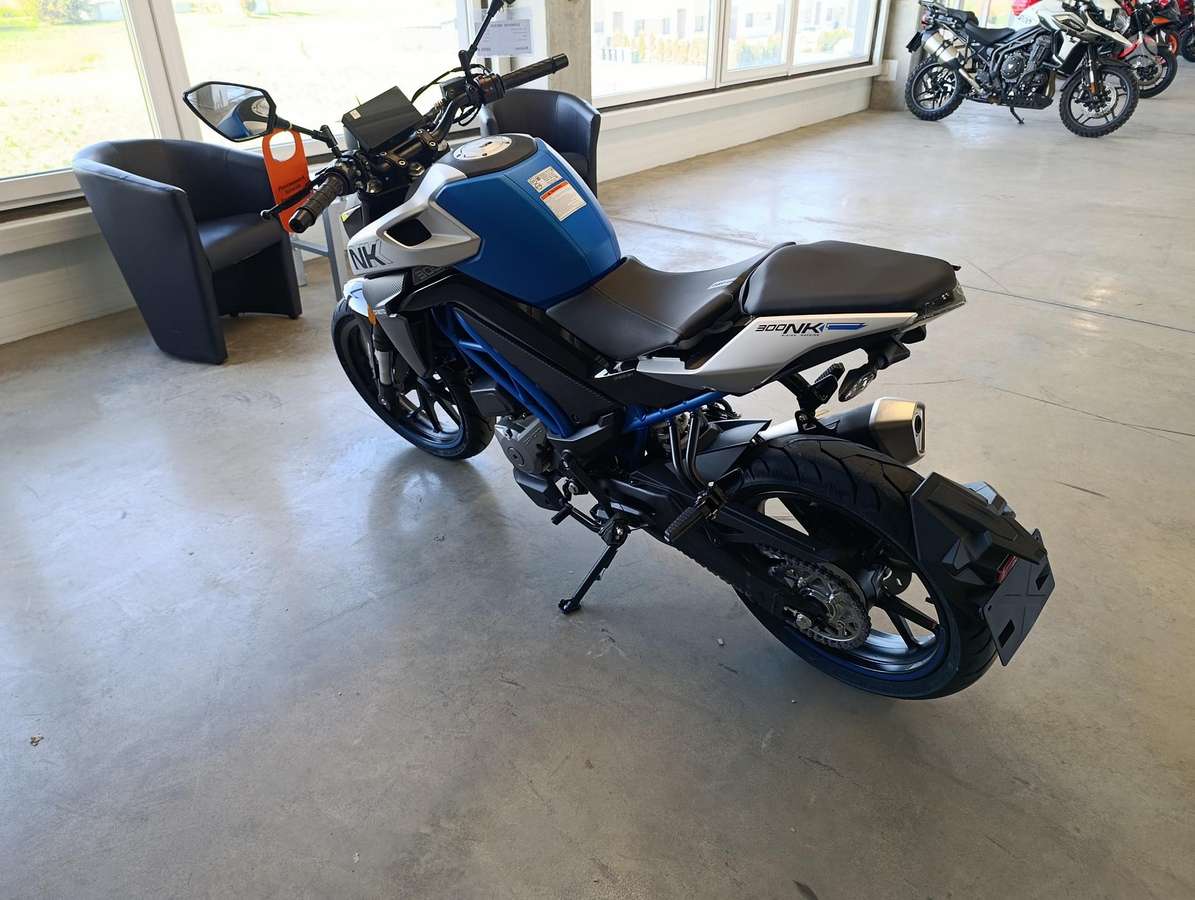 CFMOTO 300NK 300cc, street / classic
