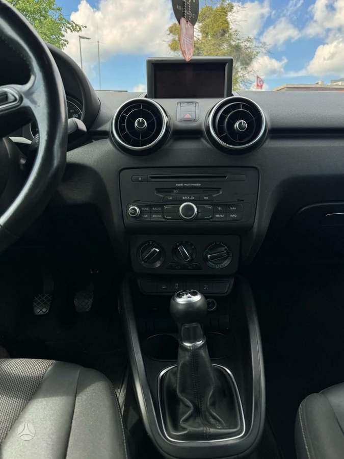 Audi A1, 1.6 l., hatchback