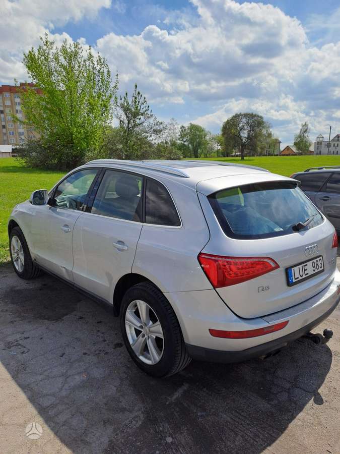Audi Q5, 2.0 l., mpv / minivan