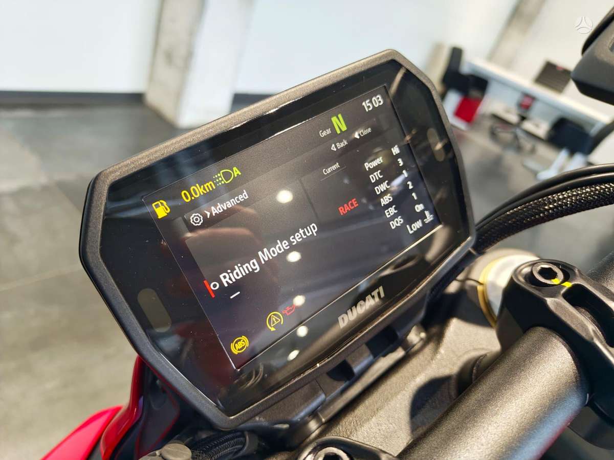 Ducati Hypermotard 890cc, supermoto