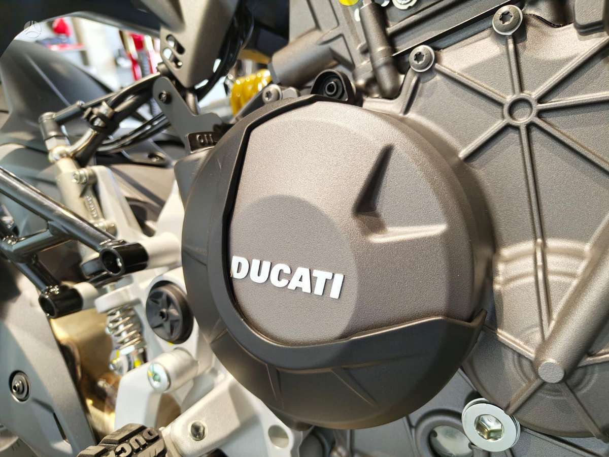 Ducati Hypermotard 890cc, supermoto