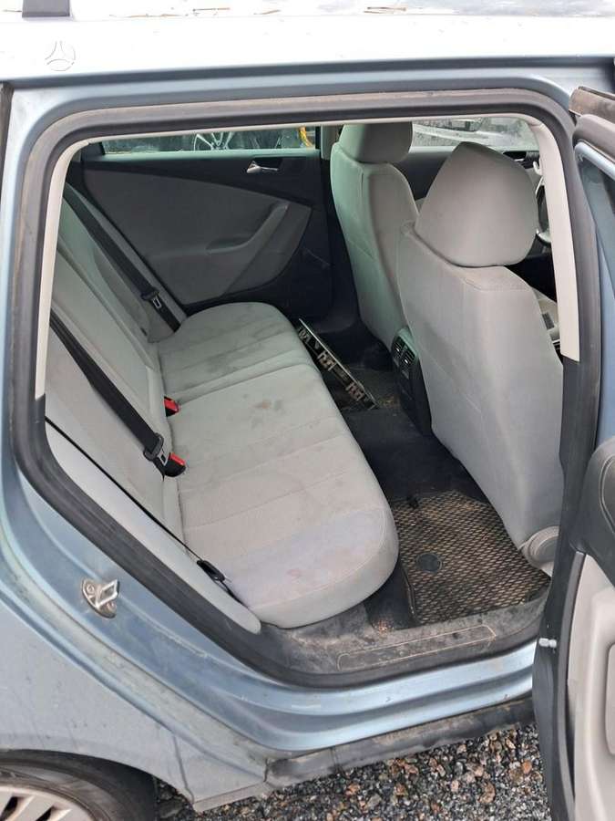 Volkswagen Passat - 10