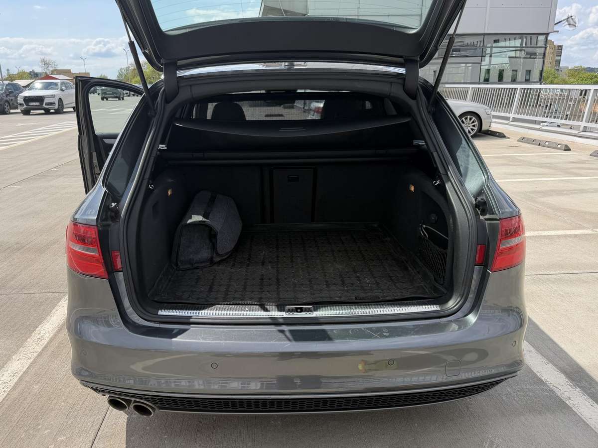 Audi A4, 2.0 l., Универсал