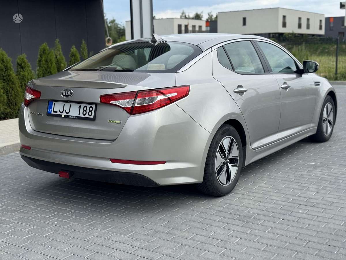 Kia Optima, 2.4 l., saloon / sedan