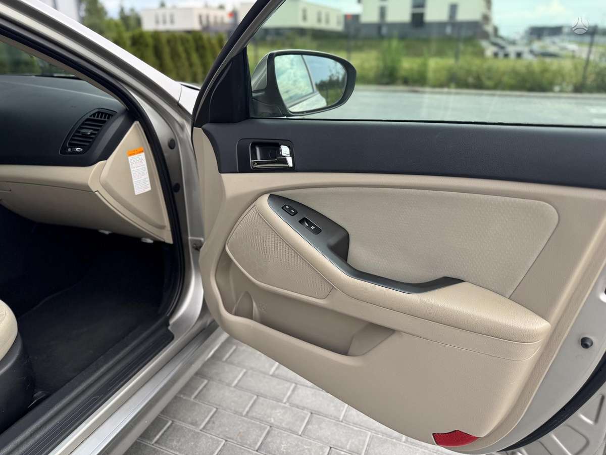 Kia Optima, 2.4 l., saloon / sedan